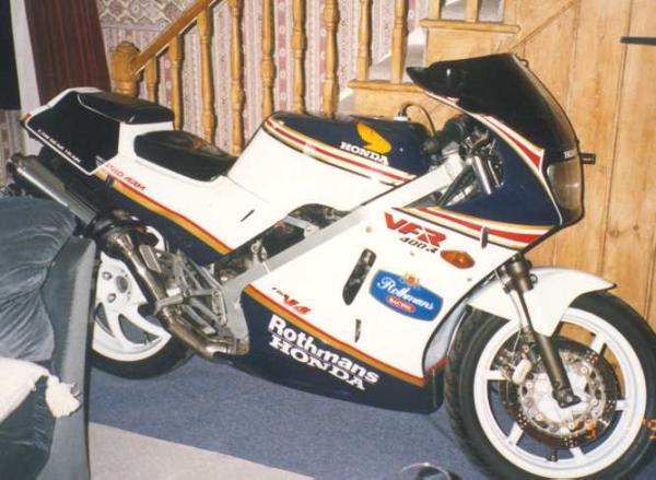 hondavfr400rrfc24.jpg